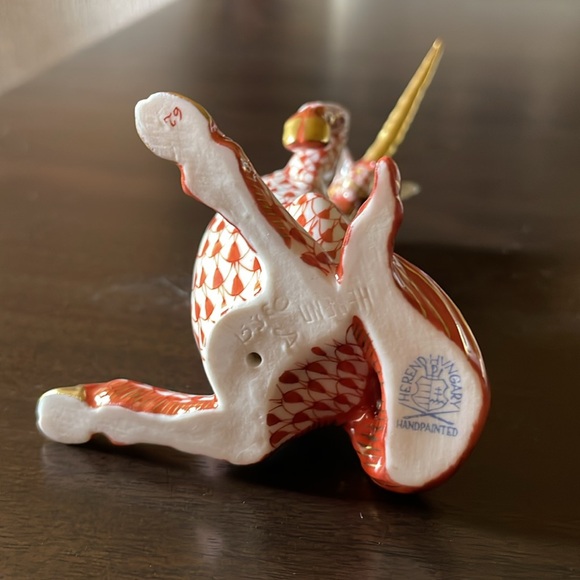 Herend rust fishnet unicorn with24K accents - Picture 8 of 8